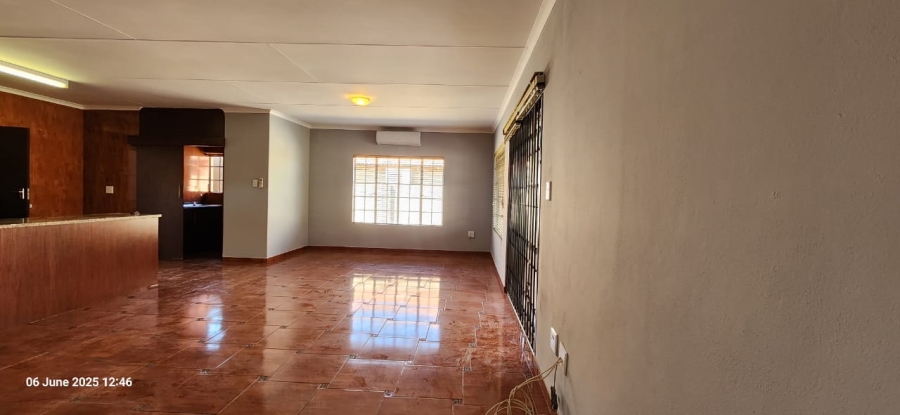 4 Bedroom Property for Sale in Waterkloof East North West